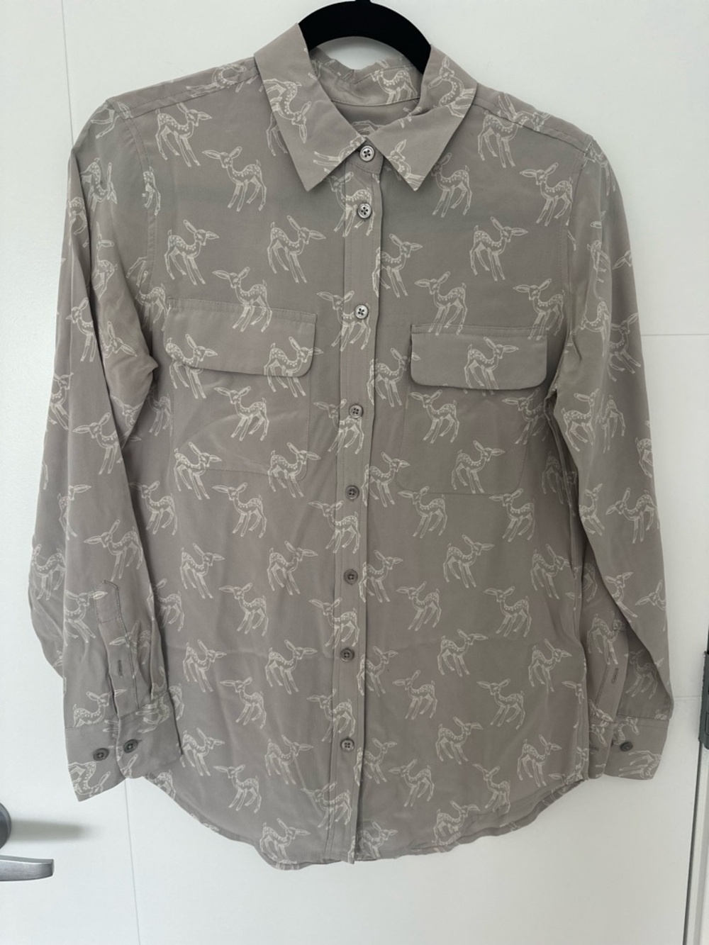 Equipment Silk Leaping Fawn Blouse in Silver Sconce